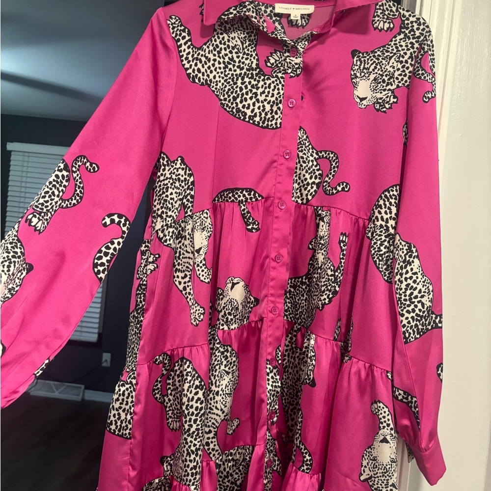 Chic Pink Leopard Print Dress